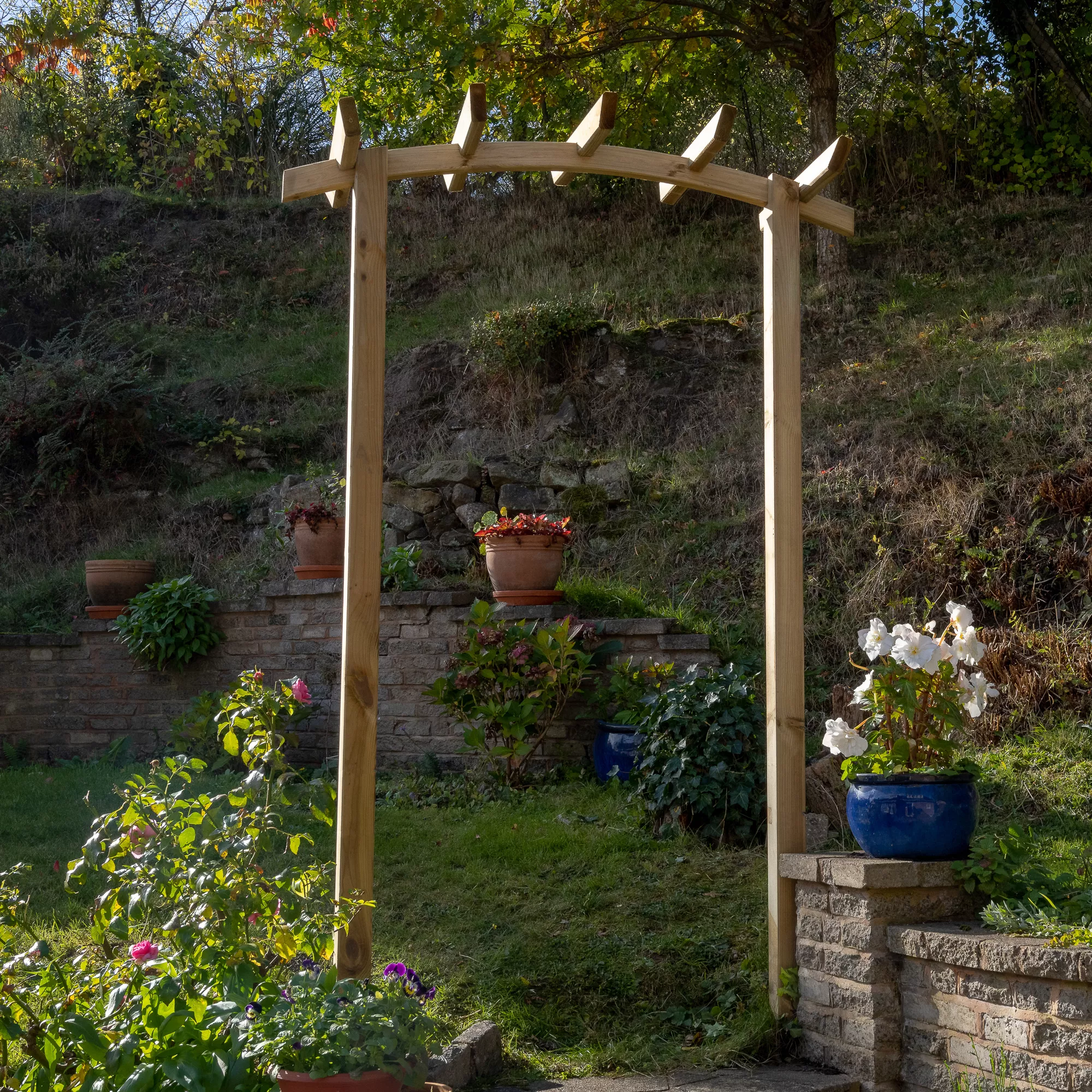 Forest Garden Hanbury Dome Top European Softwood Arch (H) 218.3cm X (W) 134cm 3 Forest Garden Hanbury Dome Top European Softwood Arch (H) 218.3cm X (W) 134cm