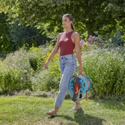 Gardena Freestanding Or Wall-mounted Manual Hose Reel Set (L)25m -Outdoor Garden gardena freestanding or wall mounted manual hose reel set l 25m4066407001589 02i bq