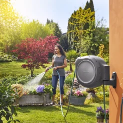 Gardena Wall-mounted Hose Reel (L)30m -Outdoor Garden gardena wall mounted hose reel l 30m4066407001770 02i bq