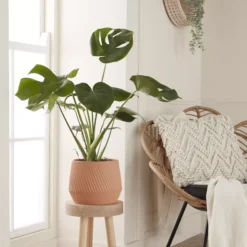 GoodHome Lummi Beige Terracotta Slanting Stripes Circular Plant Pot (Dia)23.5cm -Outdoor Garden goodhome lummi beige terracotta slanting stripes circular plant pot dia 23 5cm5059340327914 01i