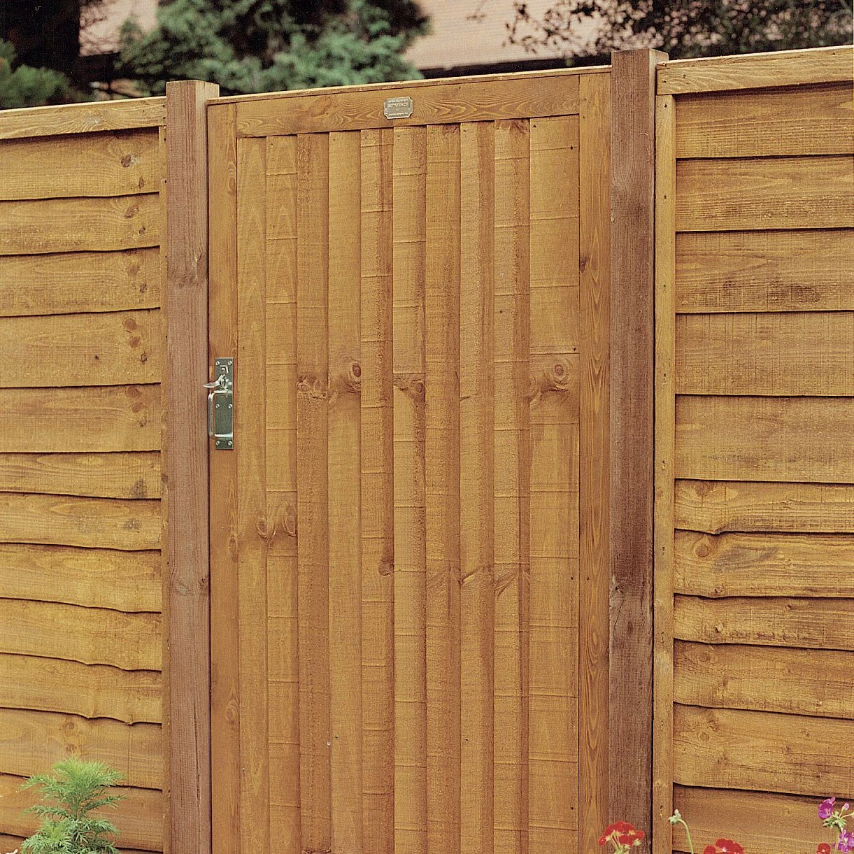 Grange Timber Gate, (H)1.81m (W)0.9m 3 Grange Timber Gate, (H)1.81m (W)0.9m