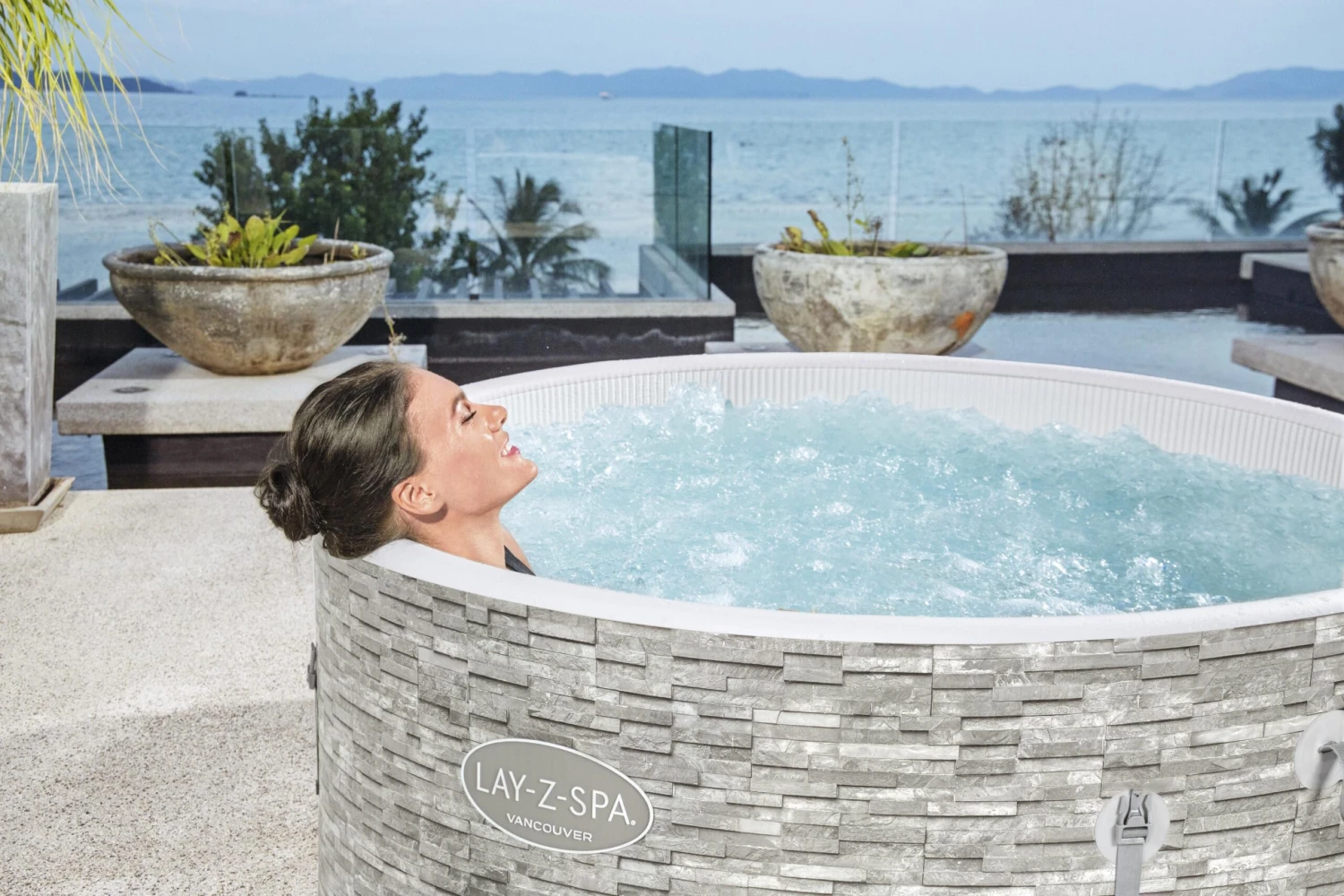 Lay-Z-Spa Vancouver 5 Person Inflatable Hot Tub 12 Lay-Z-Spa Vancouver 5 Person Inflatable Hot Tub - Image 10