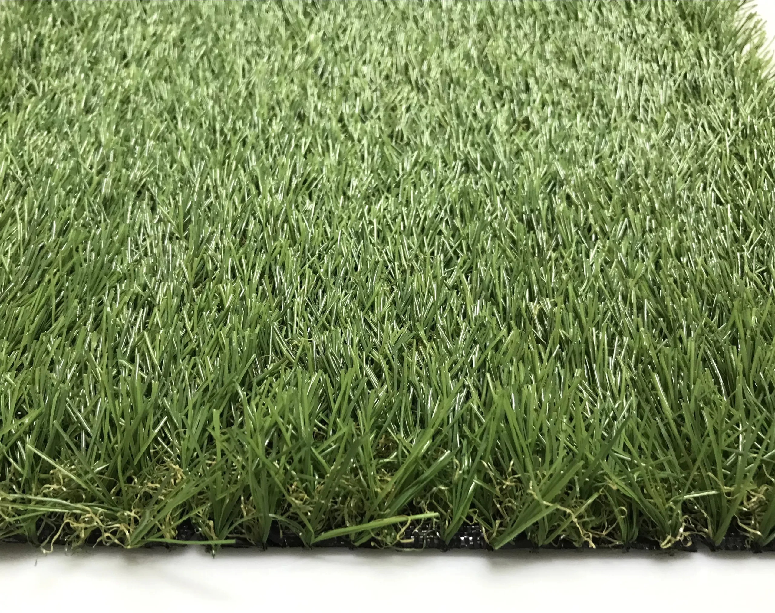 Linden Medium Density Artificial Grass (L)4m (W)1m (T)32mm 5 Linden Medium Density Artificial Grass (L)4m (W)1m (T)32mm - Image 3