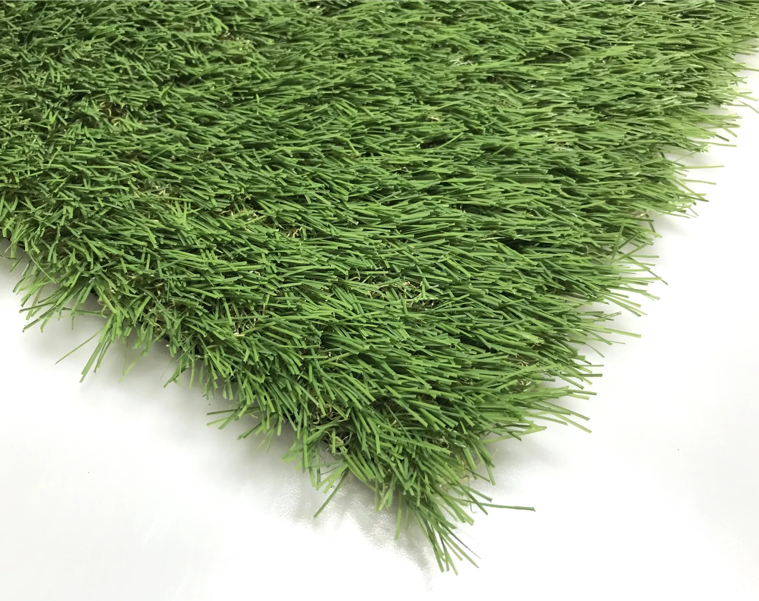 Linden Medium Density Artificial Grass (L)4m (W)1m (T)32mm 7 Linden Medium Density Artificial Grass (L)4m (W)1m (T)32mm - Image 5