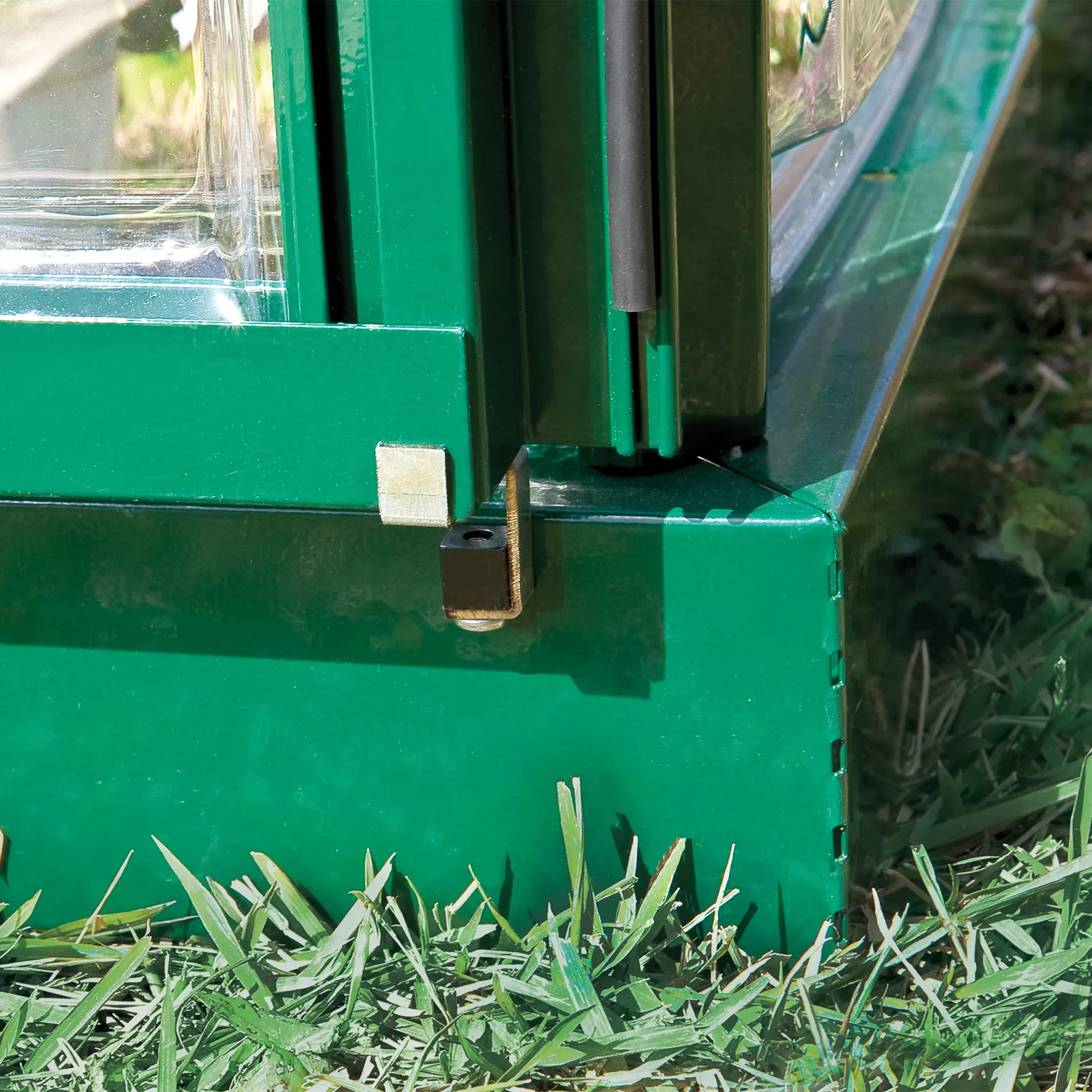 Palram - Canopia Harmony Green 6x4 Greenhouse 9 Palram - Canopia Harmony Green 6x4 Greenhouse - Image 7